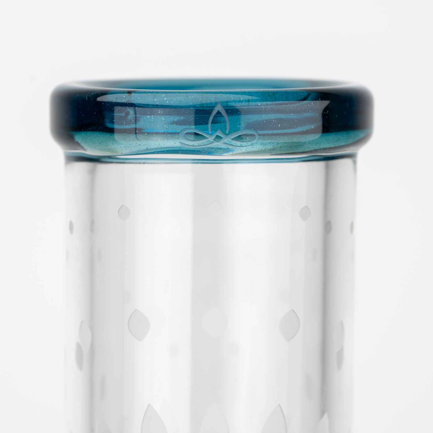 15" Glassfinity Beaker with American Color: North Star Blue Stardust.
